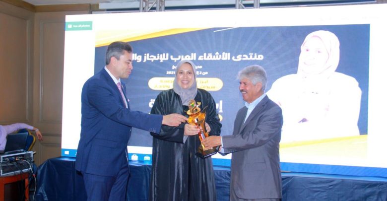إنجاز بحريني نسائي بتكريم ابتهاج خليفة بجائزة ماسة العرب