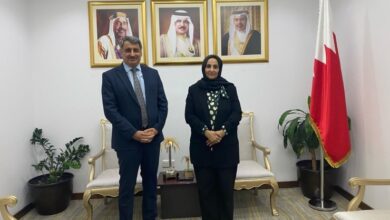 وزيرة الصحة تلتقي الرئيس التنفيذي للكلية الملكية للجراحين في إيرلندا- جامعة البحرين الطبية