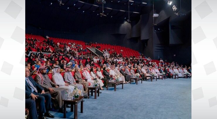 خالد بن حمد يكرم الفائزين بجائزة سموه لمشاريع التخرج بالهندسة وتقنية المعلومات